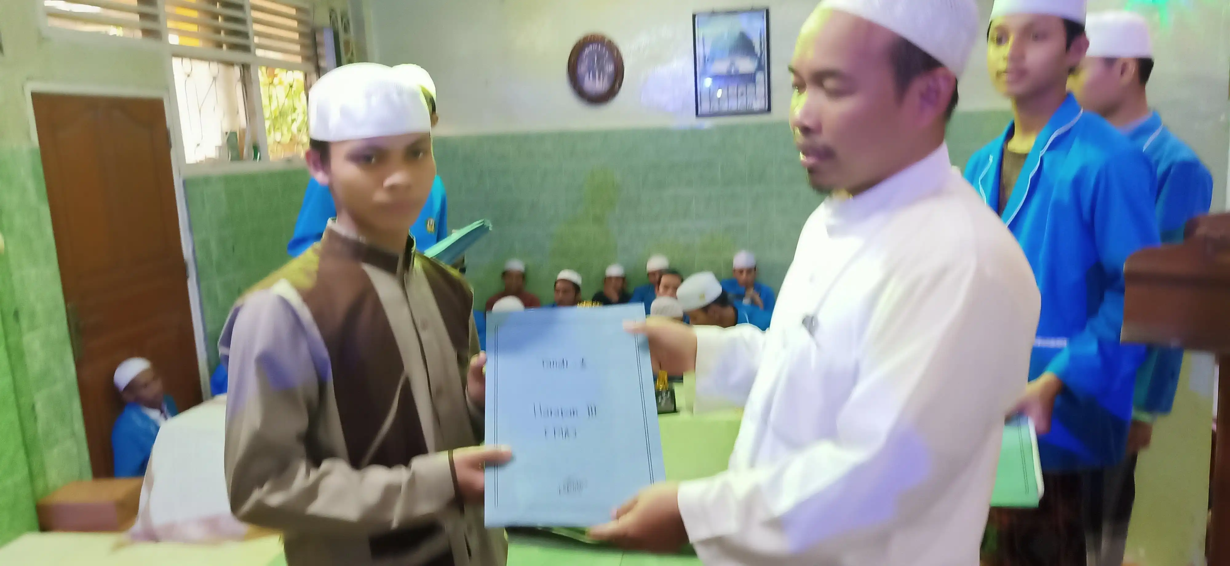 Pembagian Hadiah 115